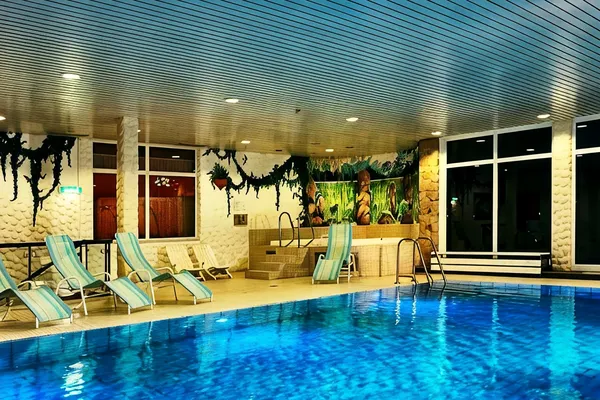 Pool relaxation area